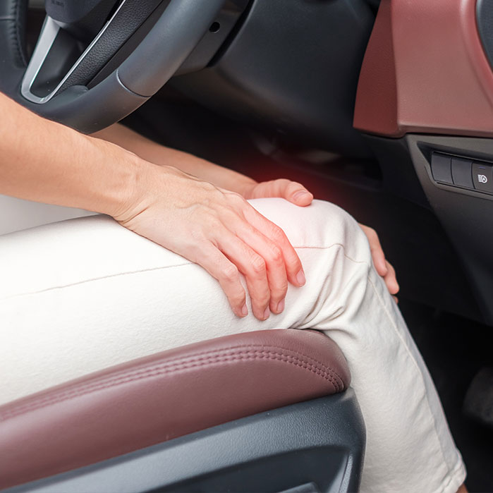 auto accident injury treatment in Broomfield for knee pain